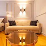Muse Luxury بيت ضيافة زادار