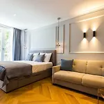 بيت ضيافة Muse Luxury