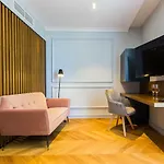 بيت ضيافة Muse Luxury 4*