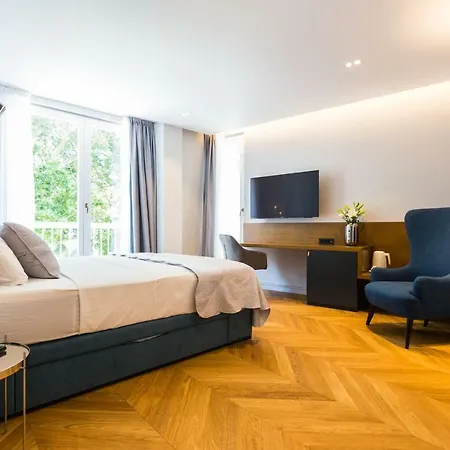 Гостьовий будинок Muse Luxury 4*