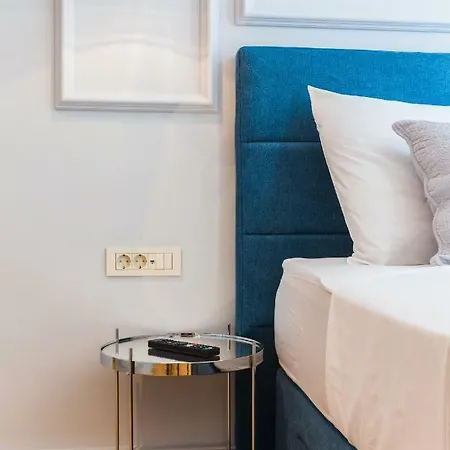 Muse Luxury Πανσιόν 4*