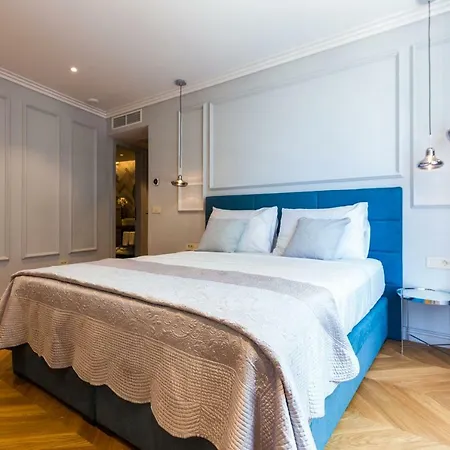 Muse Luxury Πανσιόν
