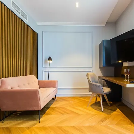 Гостьовий будинок Muse Luxury 4*