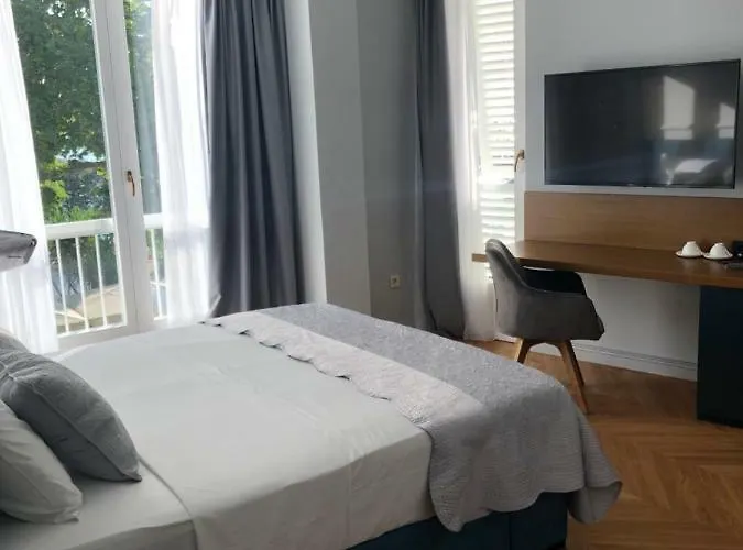 Гостьовий будинок Muse Luxury 4*